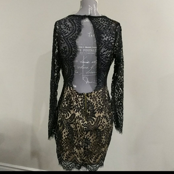 Lace overlay dress - Picture 2 of 5